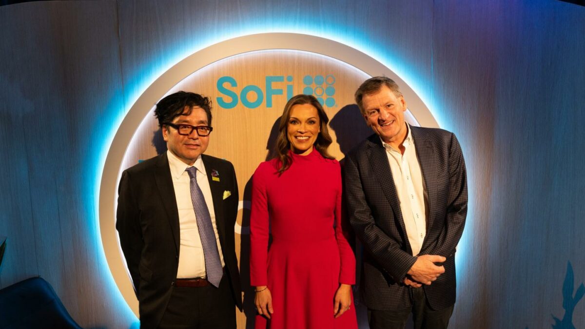 Top analyst Tom Lee on gold’s black swan risk: Elon Musk becoming ‘the new central bank’