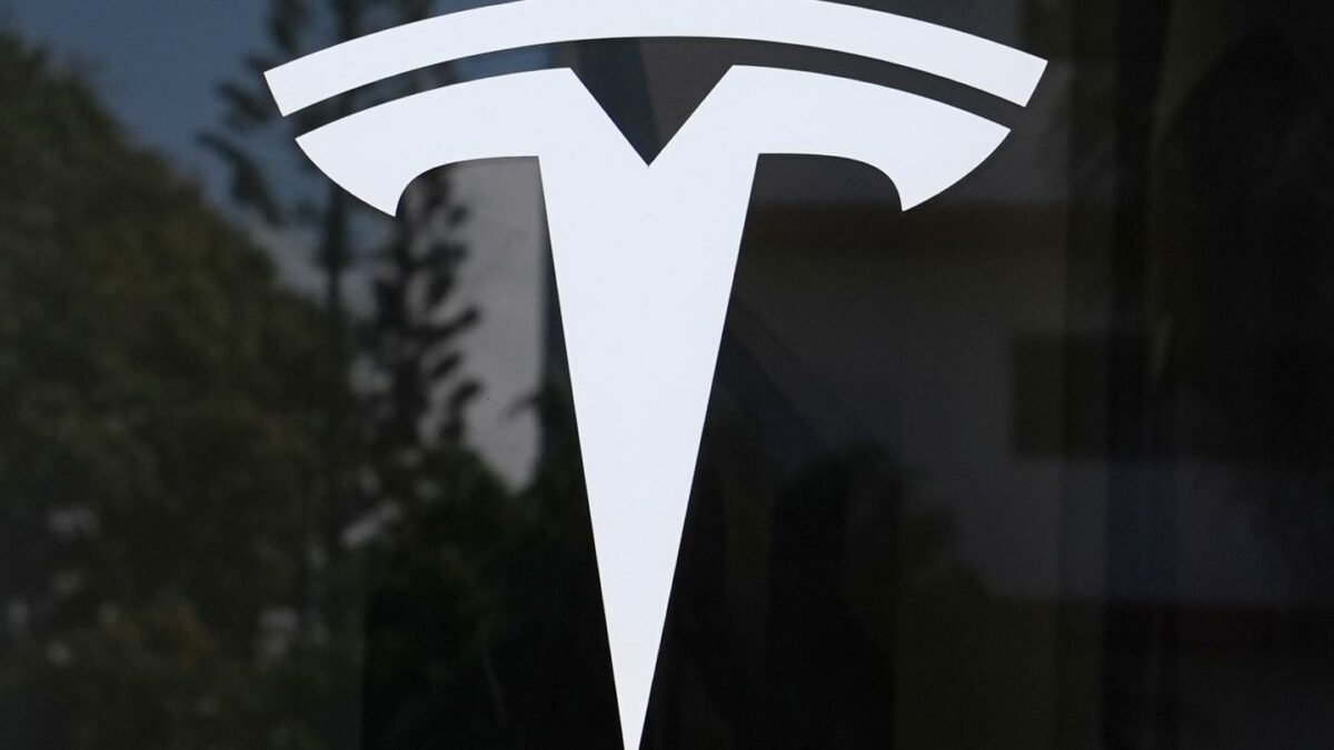 Elon Musk promised a ‘major rebound’ for Tesla in 2025. Instead it fell behind its biggest rival from China