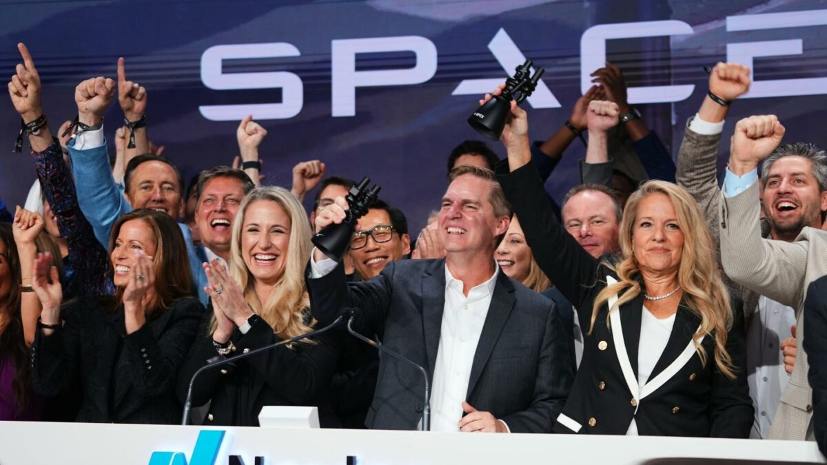 You can ignore AI giants like SpaceX, but your 401(k) won’t