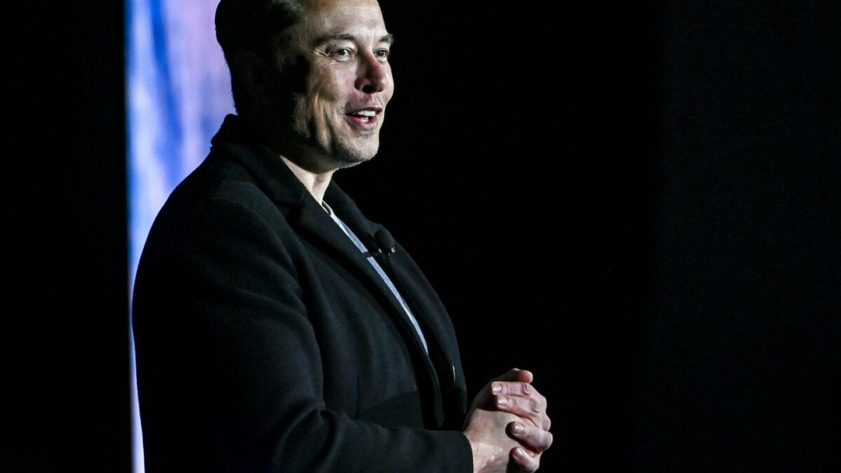 A dying satellite company sold spectrum to Elon Musk—and turned $11.1 billion in SpaceX stock into the Fortune 500’s best shareholder return