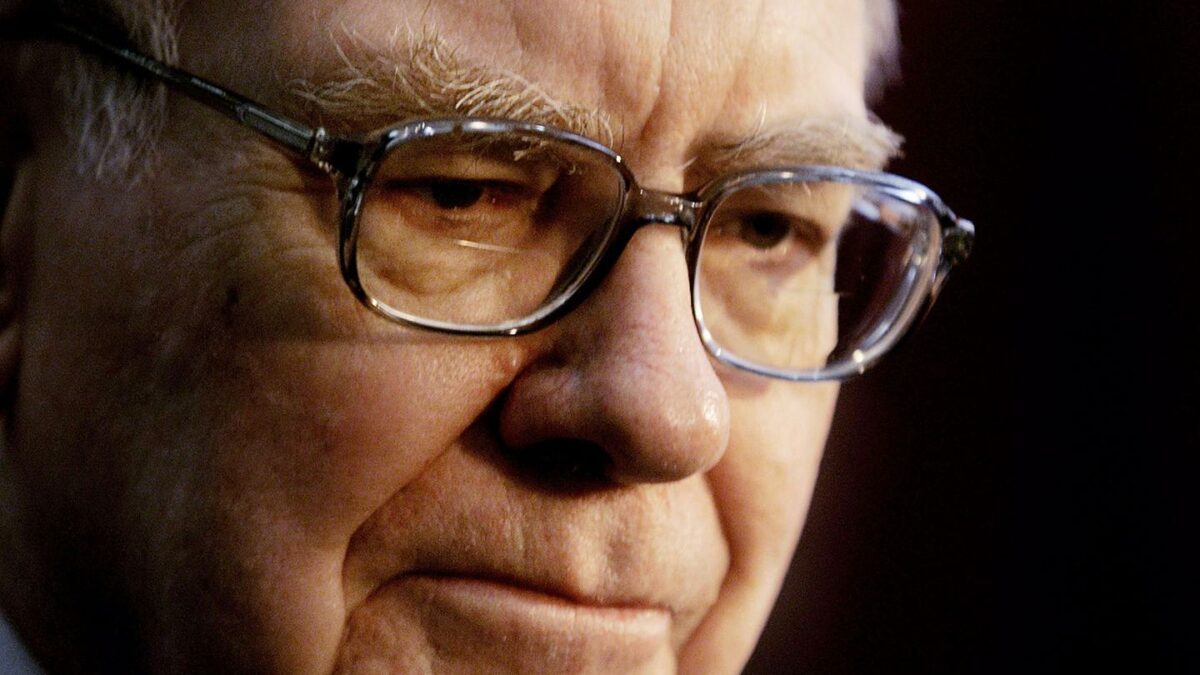 Working with Fortune's Carol Loomis, Warren Buffett distilled a 2001 speech into this essay, a fitting opening for this year's Investor's Guide.