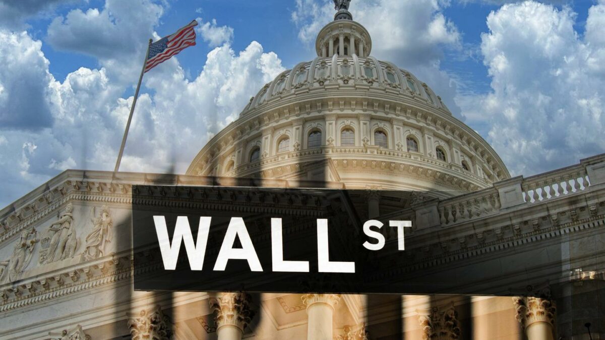 Researchers found that congressional leaders demonstrate much better returns on stock trades that are made when their party controls their chamber.