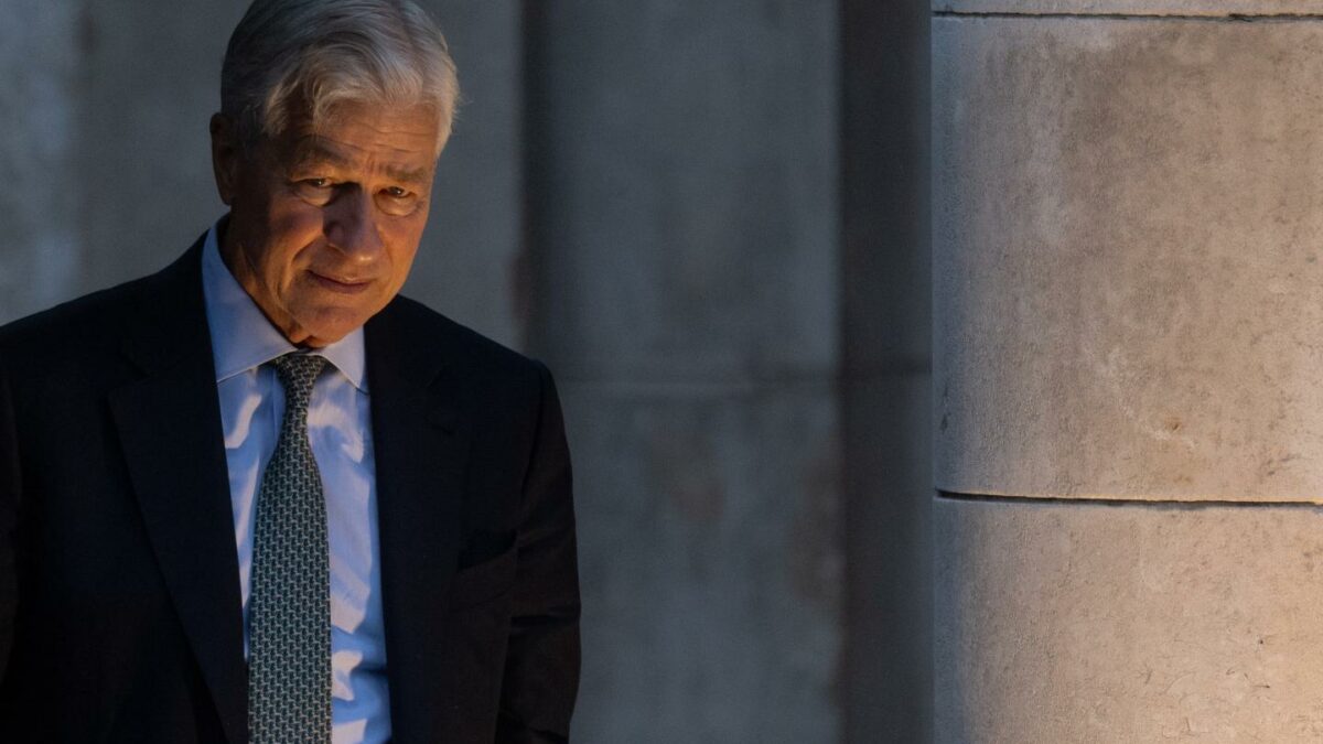 The $265 billion private credit meltdown: How Wall Street’s hottest investment craze turned into a panic