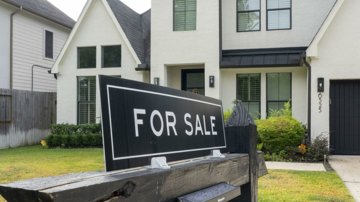 A ‘new era’ in the housing market is about to begin as affordability finally improves ‘for the first time in a bunch of years,’ economist says