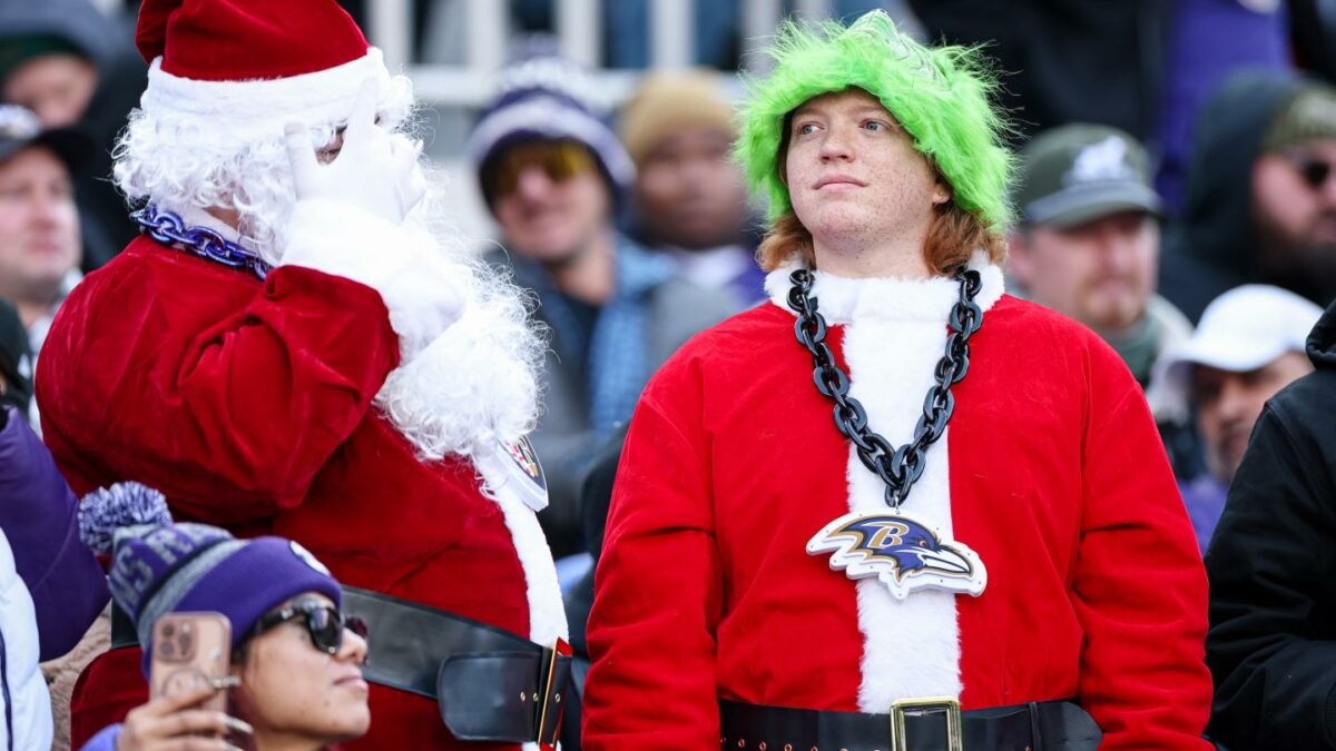 Retail investors drive stocks to a pre-Christmas all-time high—and Wall Street sees a moment to sell