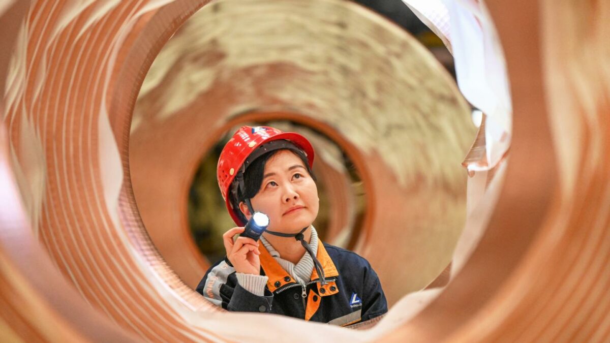 Copper records biggest annual gain since 2009 on supply bets