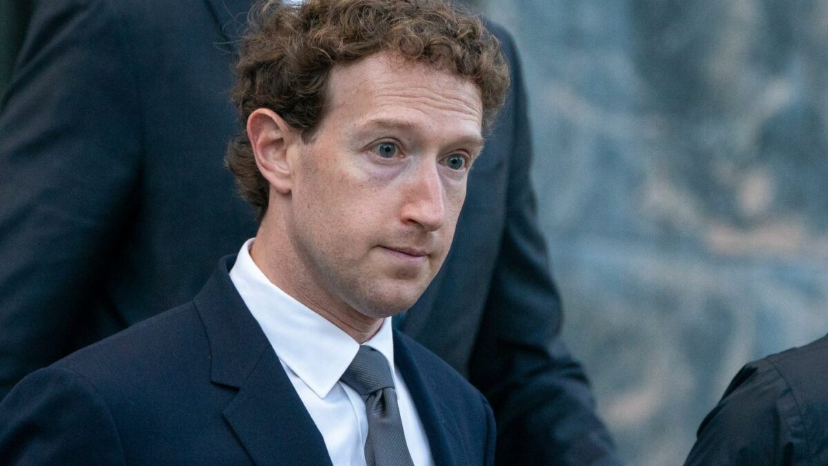 A man in a suit and tie