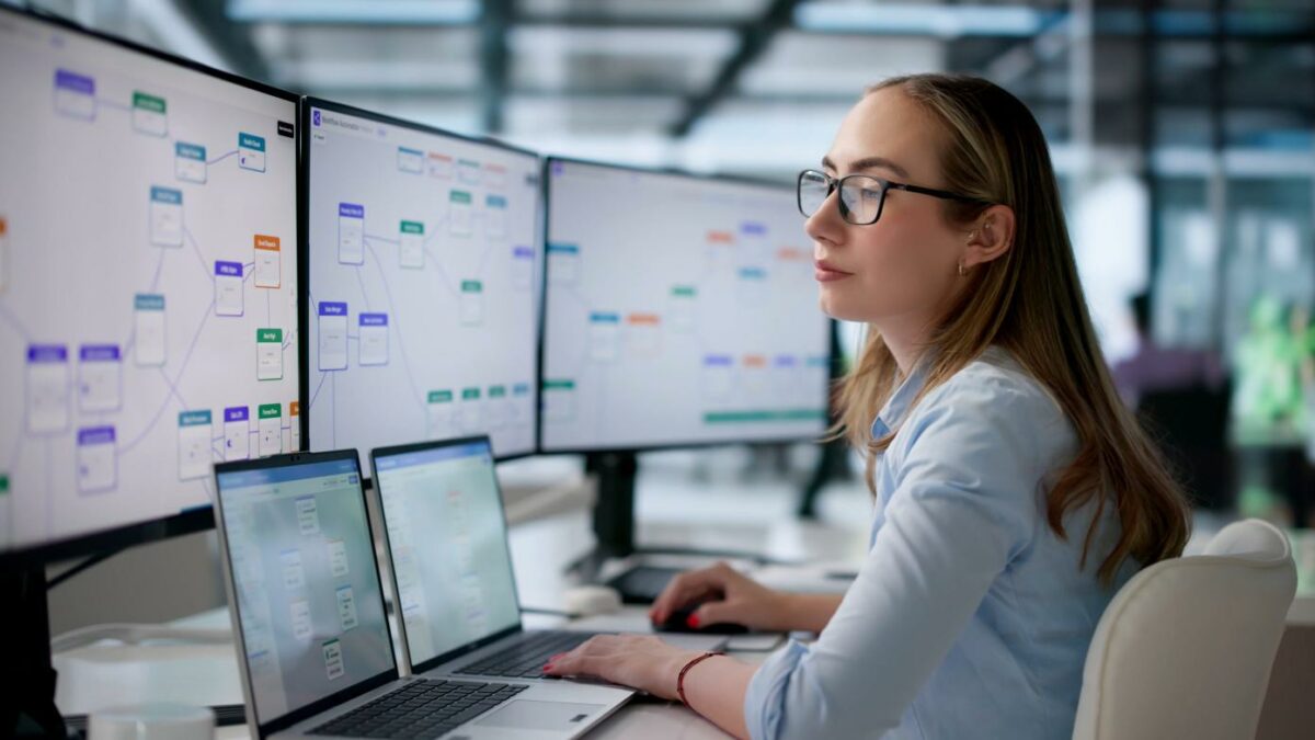 Goldman economist offers a reality check on AI adoption: it took 15 years for computers to really show up in the data