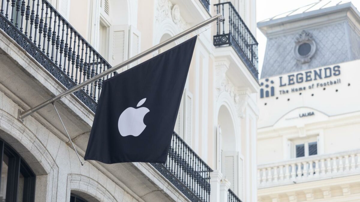 Flirting with $5 trillion, Apple has never been more valuable—or more risky for investors