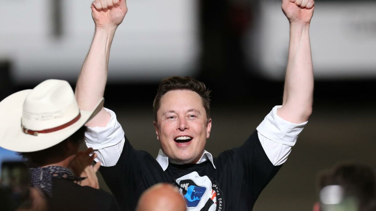 Meet the SpaceX employees who are set to become multimillionaires thanks to its IPO: from execs to even welders